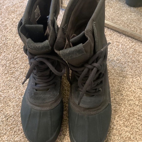 Yeezy 950 M Size 6.5 AQ4831 main image 6